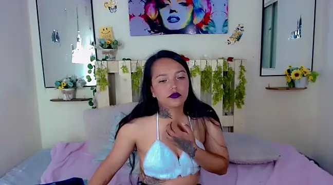 Sharon et Khloe12 online show from January 5, 2025, 7:38 am