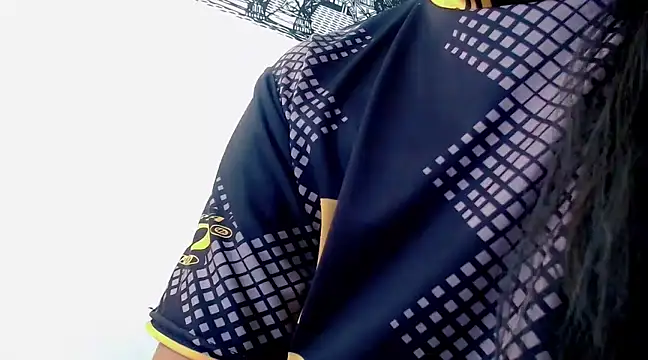 Sharon et Khloe12 online show from December 5, 2024, 9:11 pm