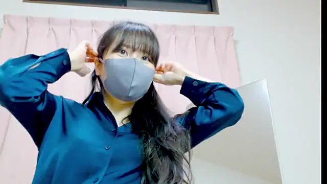 Snapshot of suzuka11111 chatting on December 22, 2024, 11:22 am suzuka11111 online show from December 22, 2024, 11:22 am