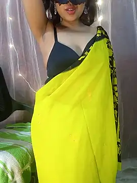 Snapshot of deslisexpriya chatting on October 14, 2025, 10:42 pm deslisexpriya online show from October 14, 2025, 10:42 pm