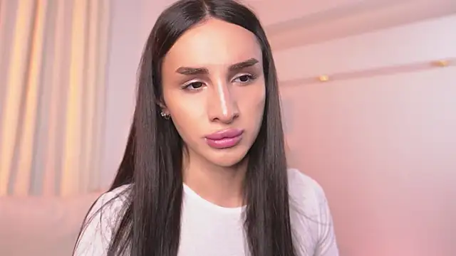 Snapshot of Kim_Oberlin_ chatting on October 11, 2025, 11:00 am Kim Oberlin  online show from October 11, 2025, 11:00 am