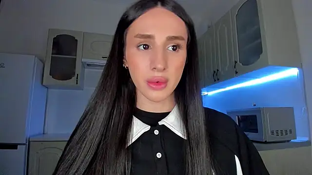 Kim Oberlin  online show from February 8, 2026, 8:06 pm