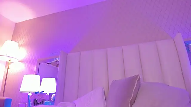 SophiaSmiiths  online show from September 10, 2025, 8:24 am