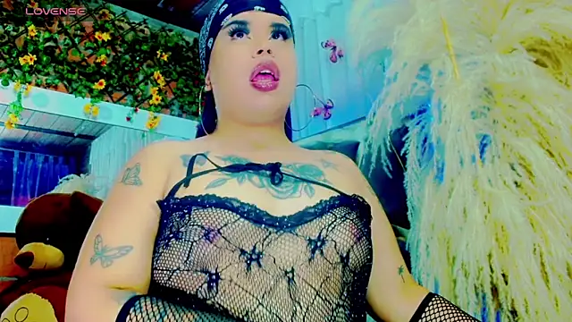 nauthyvalentina online show from March 15, 2026, 4:52 am