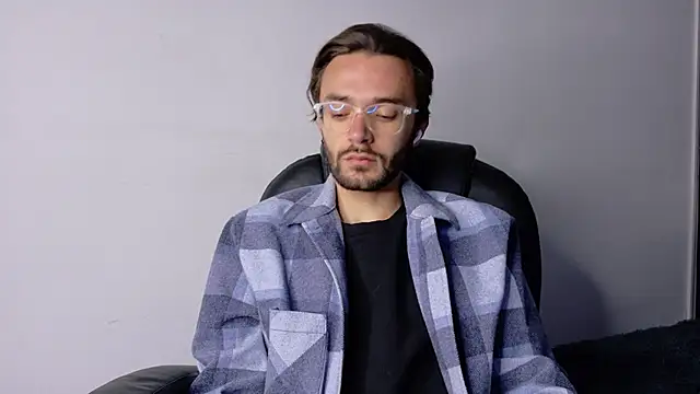 jakemagnus online show from September 26, 2025, 11:39 am