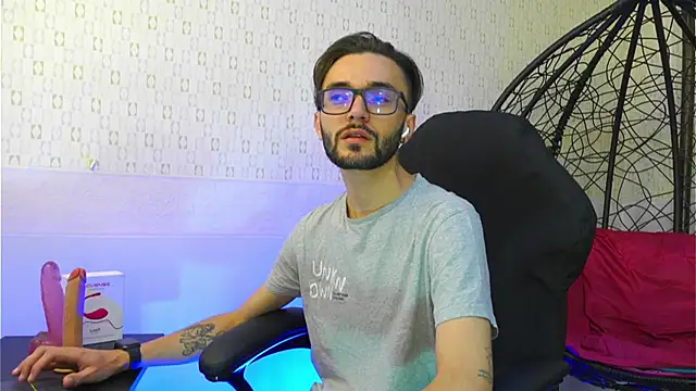 jakemagnus online show from February 21, 2025, 6:15 pm