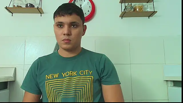 couple lovelyds online show from October 19, 2025, 8:44 pm