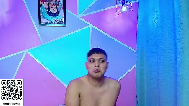 Snapshot of couple_lovelyds chatting on January 7, 2026, 8:36 pm couple lovelyds online show from January 7, 2026, 8:36 pm