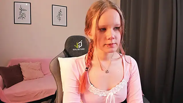 Snapshot of boostyboobs chatting on March 1, 2025, 9:04 pm boostyboobs online show from March 1, 2025, 9:04 pm