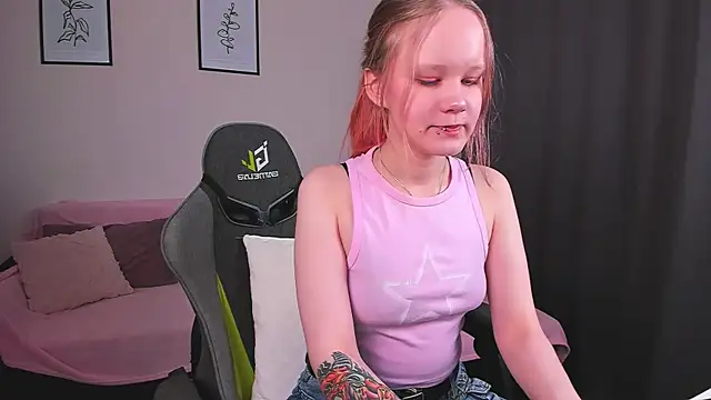 Snapshot of boostyboobs chatting on February 22, 2025, 9:04 pm boostyboobs online show from February 22, 2025, 9:04 pm