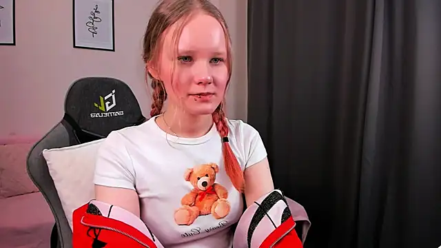 Snapshot of boostyboobs chatting on February 28, 2025, 12:10 am boostyboobs online show from February 28, 2025, 12:10 am