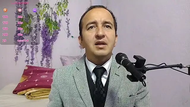 Snapshot of yazforeSolo chatting on September 28, 2025, 3:30 pm yazforeSolo online show from September 28, 2025, 3:30 pm