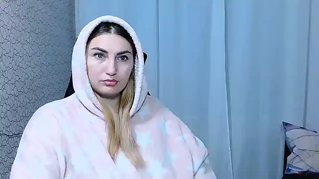 JaneLaJewel online show from October 28, 2025, 3:11 pm