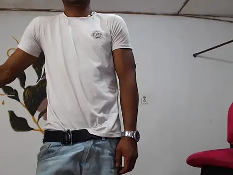 fernandez latinblackk online show from February 15, 2025, 5:09 am