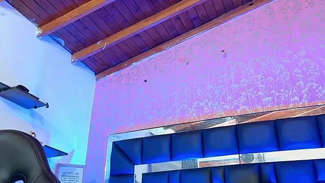 Sofia martiin online show from October 24, 2025, 3:16 am