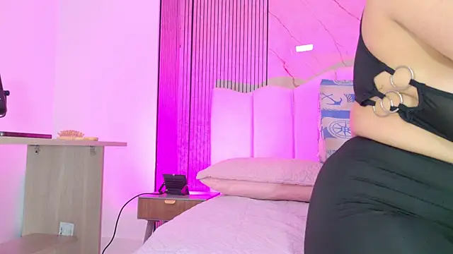 Sofia martiin online show from February 26, 2026, 3:06 am