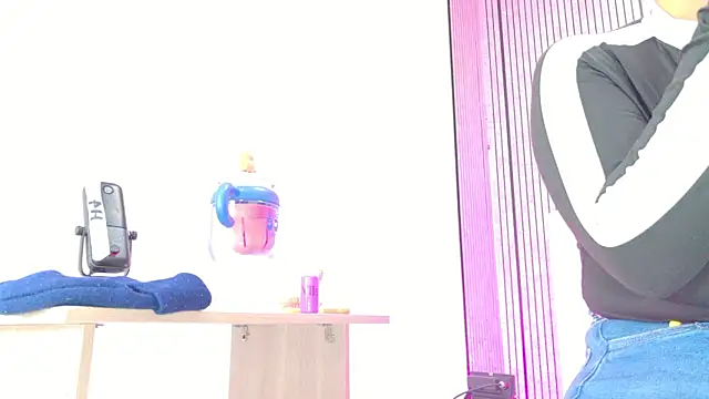 Sofia martiin online show from February 19, 2026, 3:14 am