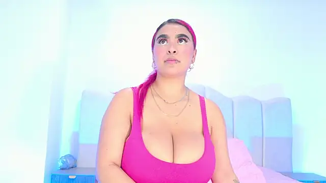 Sofia martiin online show from December 4, 2025, 3:05 am