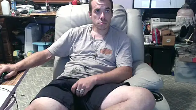 ScubaStevex online show from October 16, 2025, 2:42 am