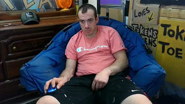 ScubaStevex online show from February 13, 2025, 3:35 pm