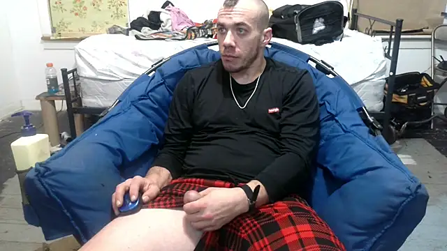 ScubaStevex online show from February 25, 2025, 6:25 am