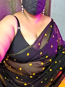 Cute Bellaa online show from March 18, 2025, 11:33 am