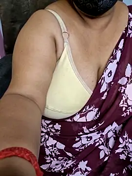 Cute Bellaa online show from March 9, 2025, 7:05 pm