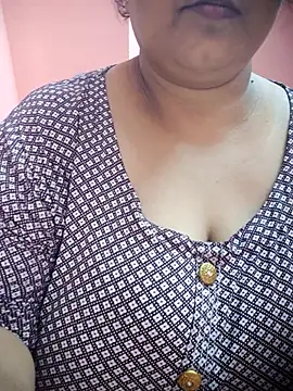 Cute Bellaa online show from September 10, 2025, 10:58 am