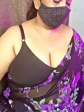 Cute Bellaa online show from March 19, 2025, 3:51 pm