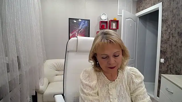 Snapshot of Milla_Cutie18 chatting on October 15, 2025, 4:55 am Milla Cutie18 online show from October 15, 2025, 4:55 am