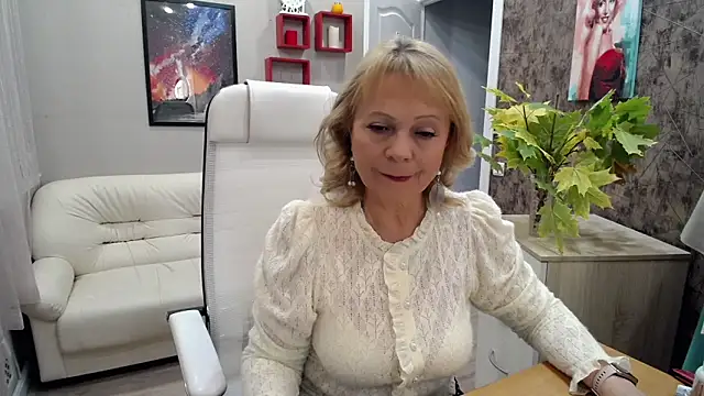 Snapshot of Milla_Cutie18 chatting on September 29, 2025, 5:58 am Milla Cutie18 online show from September 29, 2025, 5:58 am