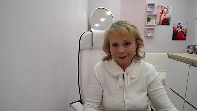 Milla Cutie18 online show from February 9, 2026, 5:16 am