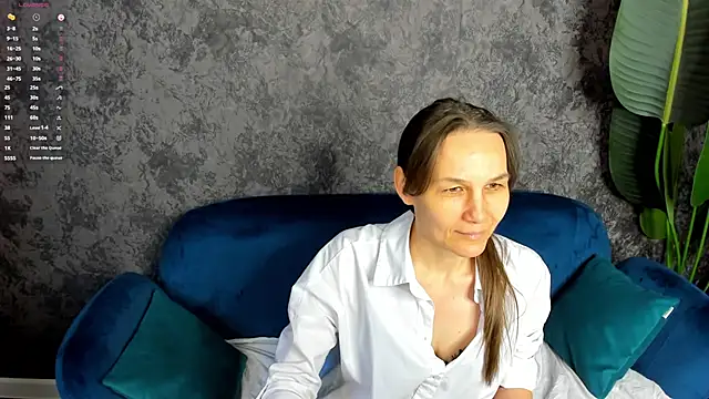 Lillian White online show from February 24, 2025, 7:11 am