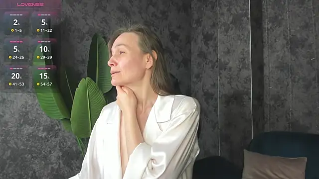 Lillian White online show from March 16, 2026, 1:02 am