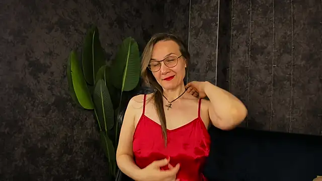 Lillian White online show from May 30, 2026, 11:43 pm