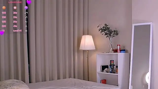 Melissa Mone online show from September 16, 2025, 1:23 pm