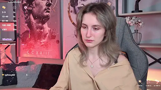 LuxRayi online show from October 8, 2025, 6:08 pm