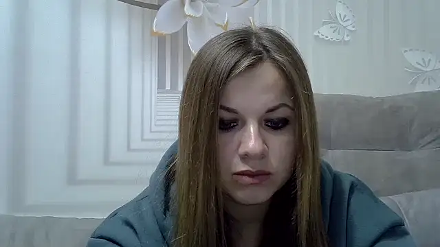 TinaFun4u online show from February 3, 2025, 8:35 pm