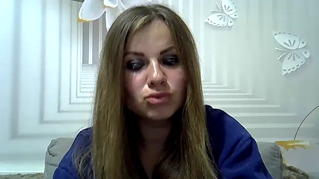 TinaFun4u online show from April 15, 2026, 7:58 pm