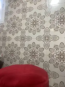 lady strips online show from January 15, 2025, 4:54 pm