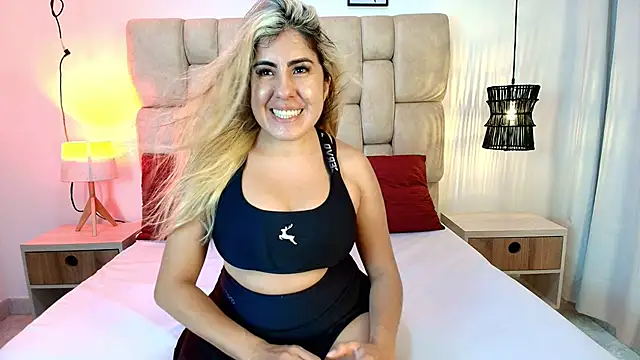 AdharaSmithh online show from November 12, 2025, 7:18 pm