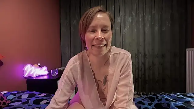 Snapshot of SexyExclusiveflower chatting on October 17, 2025, 7:04 pm SexyExclusiveflower online show from October 17, 2025, 7:04 pm