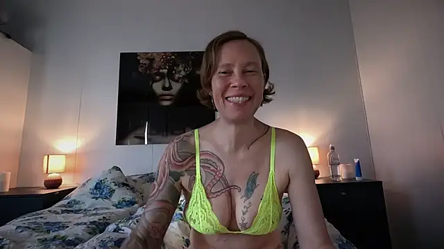 SexyExclusiveflower online show from May 26, 2026, 6:39 pm