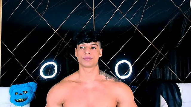 Owen Muzcle online show from October 28, 2025, 11:47 pm