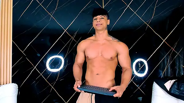 Owen Muzcle online show from November 6, 2025, 9:30 pm