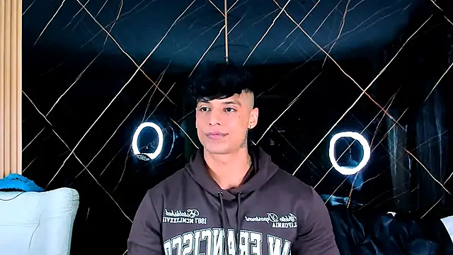 Owen Muzcle online show from November 1, 2025, 3:24 am