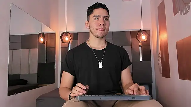 LiamNovak online show from February 22, 2026, 12:18 pm