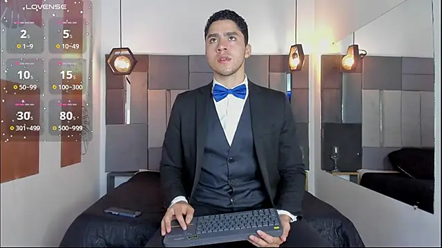 LiamNovak online show from January 19, 2026, 12:53 pm