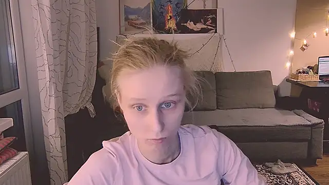 KatiKate online show from February 17, 2025, 8:38 pm