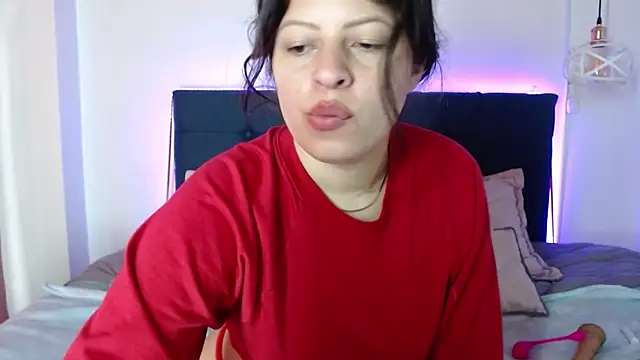 ShyVibes  online show from February 17, 2025, 6:50 pm